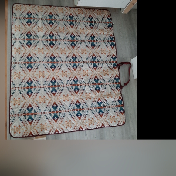 Pendleton Southwest Design Packable Tote Bag Stadium Blanket - Picture 6 of 8